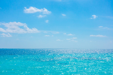 Obraz premium White clouds with blue sky over calm sea in tropical Maldives i