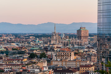 Fototapeta na wymiar Milan skyline