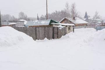 snow falls