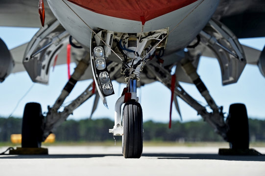 Military Aircraft Landing Gear