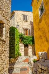 Fototapeta na wymiar old buildings and narrow streets in village Eze in Provence, France