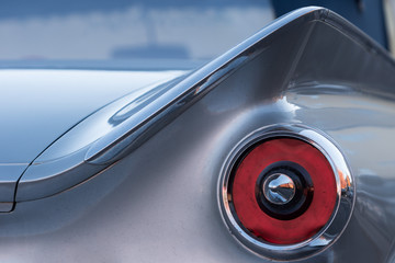 Tail fin