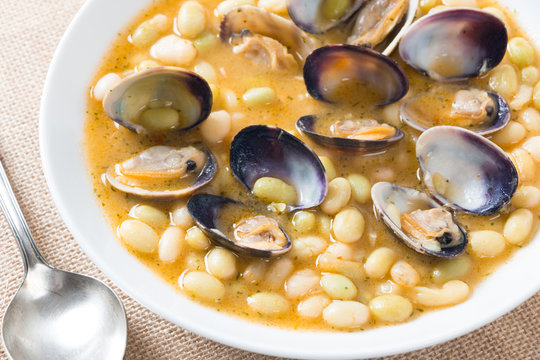 White beans with clams called "pochas" in Spain