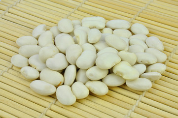 White beans on bamboo mat