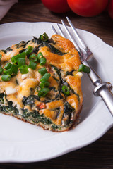 Frittata with spinach, tomatoes and cheese