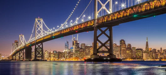 Foto auf Acrylglas Skyline von San Francisco mit Oakland Bay Bridge bei Nacht, Kalifornien, USA © JFL Photography