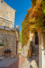 Fototapeta na wymiar old buildings and narrow streets in village Eze in Provence, France