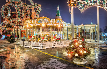 Fototapeta premium Карусель на Манежной площади Carousel a