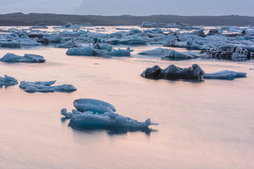 Drifting ice blocks as a result of climate change © Joe McUbed