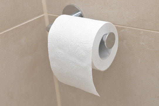 Toilettenpapier im Badezimmer