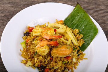 Fried rice with seafood