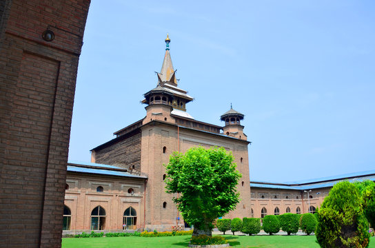 The Jamia Masjid of Srinagar in Kashmir
