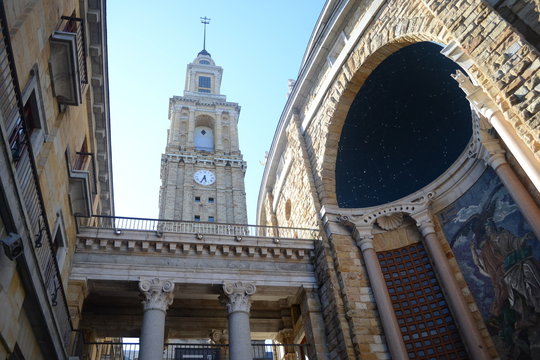 Arquitectura Cl&aacute;sica, relog, big ben, iglesia