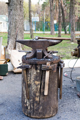 Tools for the manufacture of forged products.
