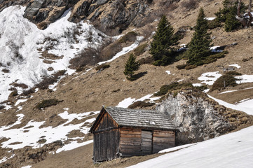 A simple shelter in the alps