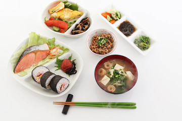 おいしそうな和風朝食