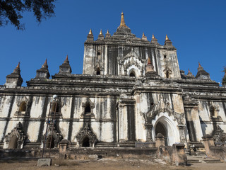 Fototapeta na wymiar in front of Thatbyinnyu highest Bagan pagoda, Mandalay Region, M