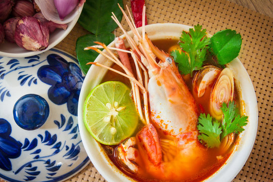 Close up Asian Spicy soup with shrimp in  bowl 