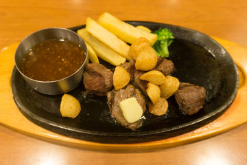 サイコロステーキ