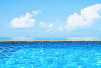 Fototapeta na wymiar swimming pool sea view