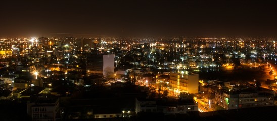 Fototapeta na wymiar Luanda - city at night