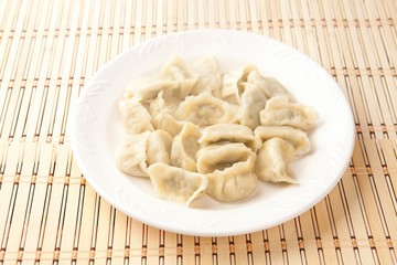 mul mandu Boiled Dumplings on plate