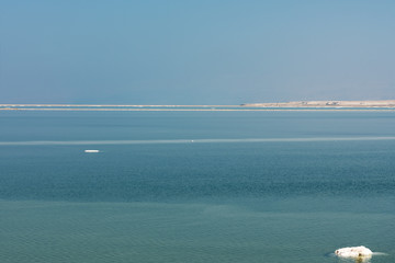Fototapeta na wymiar Salty Dead sea near Ein Bokek, Israel.