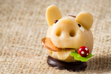 Glücksbringer Marzipanschwein