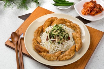 mandu twigim Fried Dumplings with Vegetables in Spicy Sauce