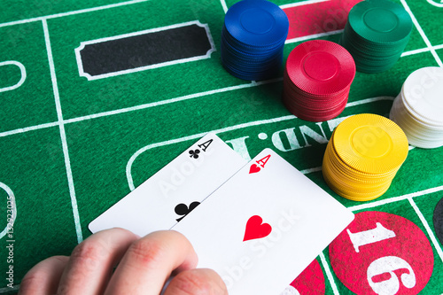 Green casino chip