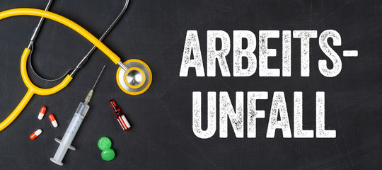 Stethoskop und Medikamente - Arbeitsunfall
