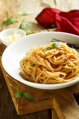 Pasta with tomato sauce