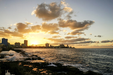 Havanna_Malecon_Sonnenuntergang