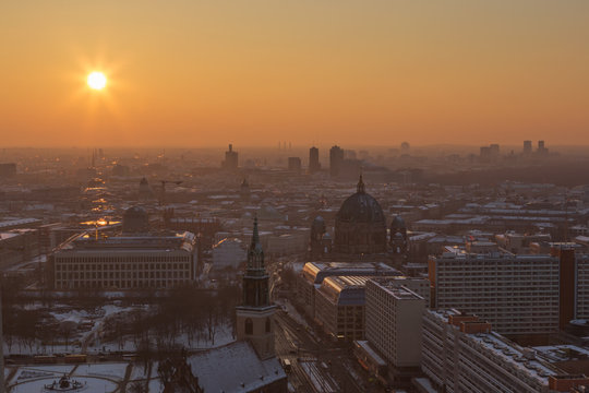 Berlin Sonnenuntergang über der Stadt