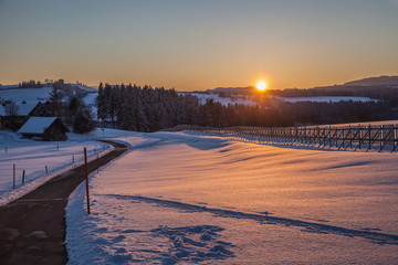 winterlicher Sonnenuntergang in Kempten 