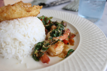 Prawns with rice, egg and basil leaf