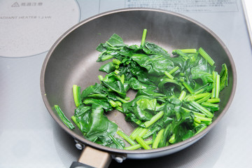 ほうれんそう炒め