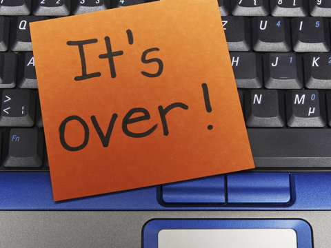 Memo note on notebook, it´s over