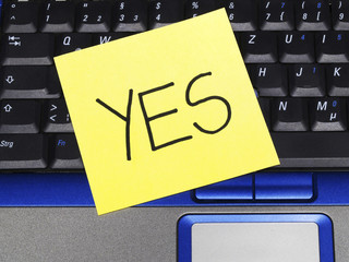 Memo note on notebook, yes