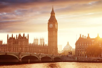 Poster Big Ben en Westminster bij zonsondergang, Londen, VK © Iakov Kalinin