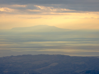 虹色の伊豆大島