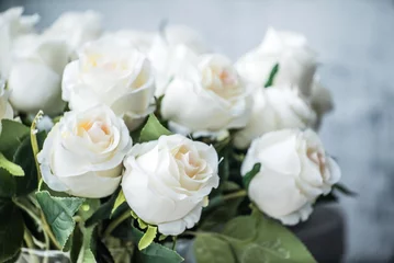 Crédence de cuisine en verre imprimé Roses roses blanches