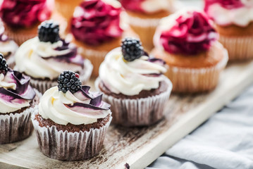berry cupcakes