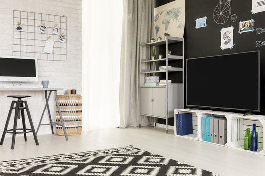Multifucntional student flat with tv