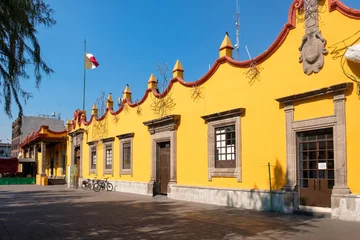 Fotobehang Het koloniale stadhuispaleis in Coyoacan in Mexico-Stad © kmiragaya