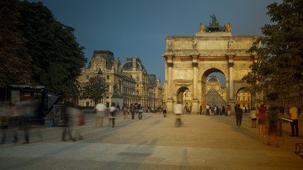 Fototapeta premium Arc de Triomphe du Carrousel, It is a triumphal arch that was to commemorate Napoleon's military victories, near Louvre