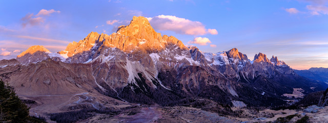 Fototapeta na wymiar Trentino, Panorami dolomitici