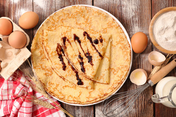 crepe with ingredients