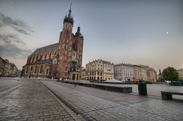 Fototapeta St. Mary's Church on Krakow Market Square obraz