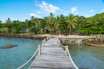 road to island
